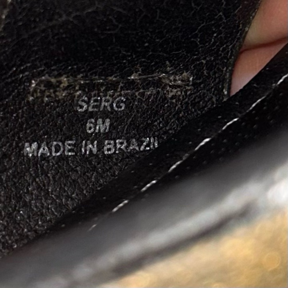 Shoe